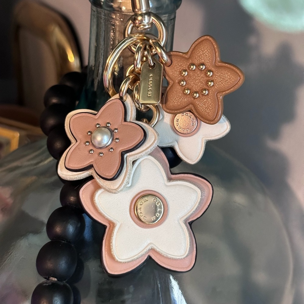 ✨ BNWOT Coach Beachwood Wildflower Cluster Pearl Rivets Bag Charm Fob! HTF! ✨